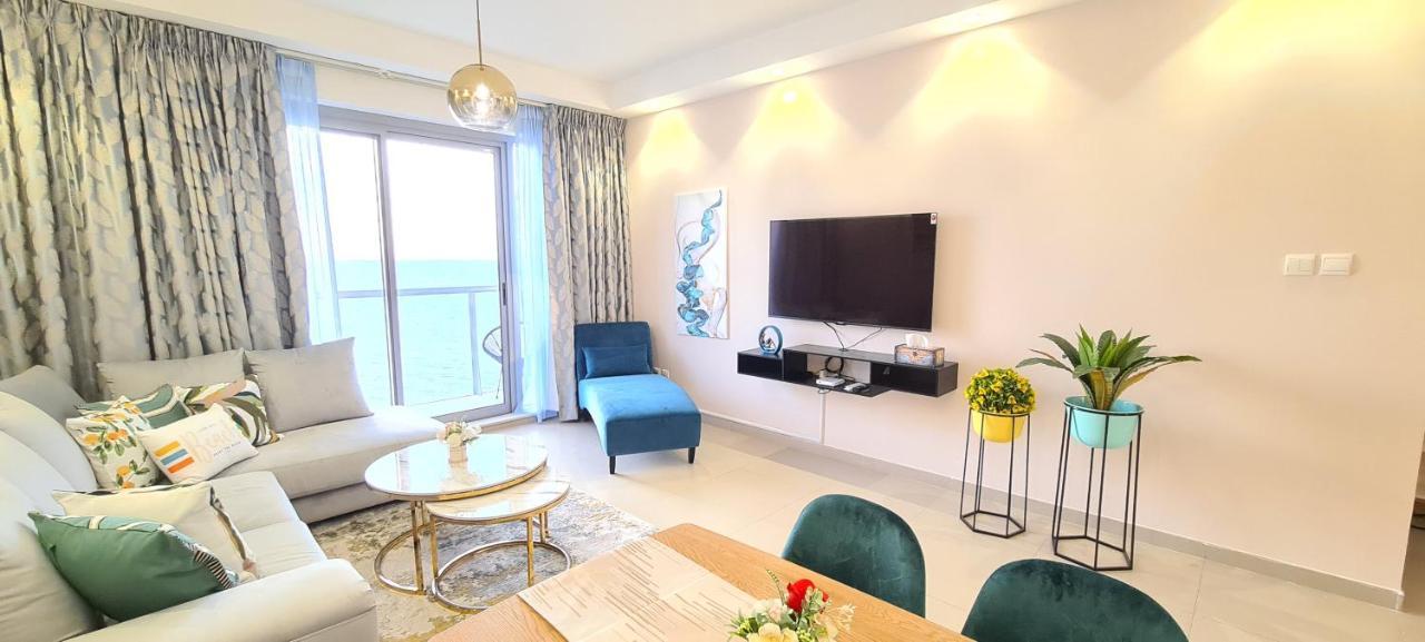 A Perfect Escape - Sea Facing Apartment Ras al-Khaimah Exterior photo